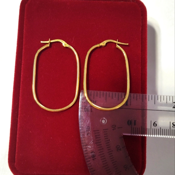 Oblong Hoop Earring 18k Real Gold - Picture 6 of 8